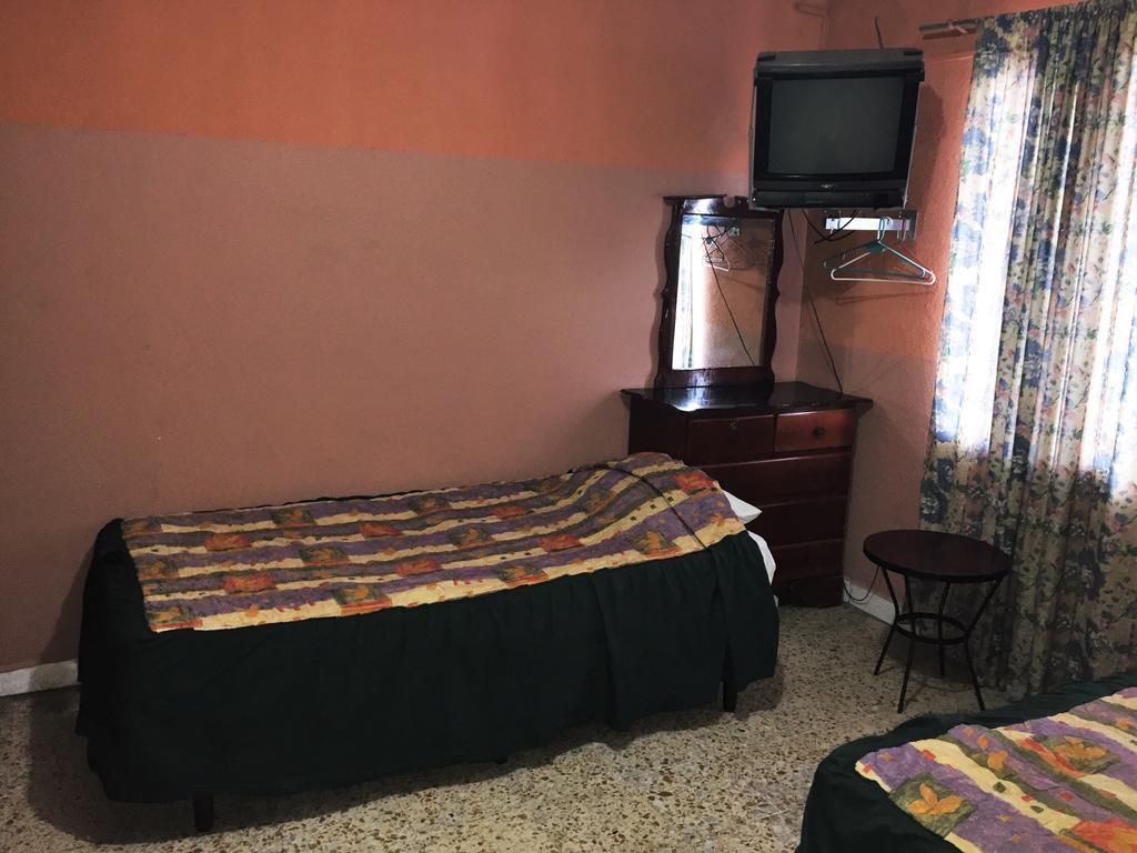 Hotel Guest House Inn San Pedro Sula Exterior photo